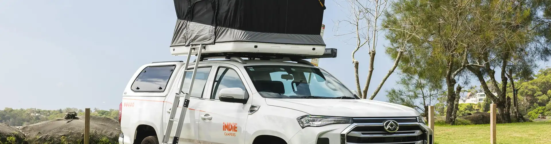 4WD camper in the New Zealand high country